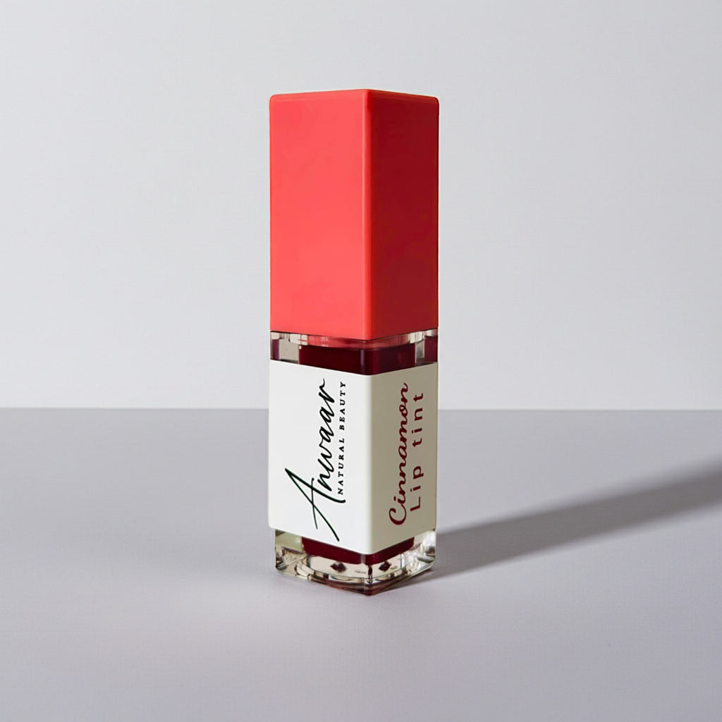 تنت الشفاه بالقرفة